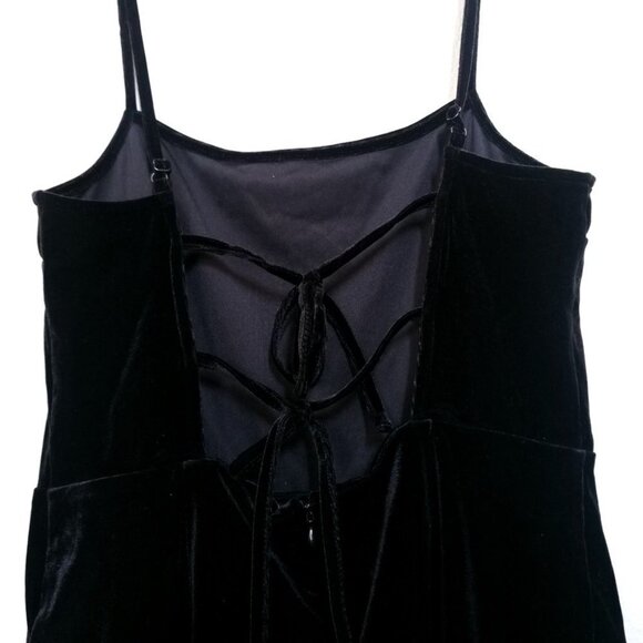 NWT Urban Outfitters UO Velvet Strap-Back Romper in Black Medium - Picture 8 of 13